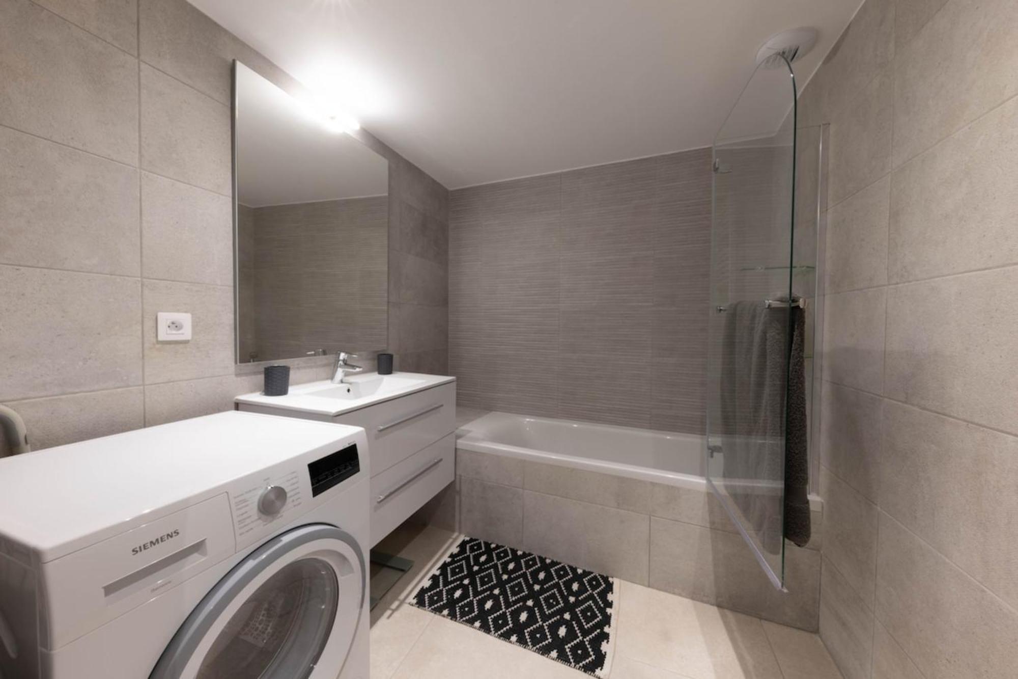 06Ah - Superb Waterfront T2 - Swimming Pool Apartment Villeneuve-Loubet Exterior photo